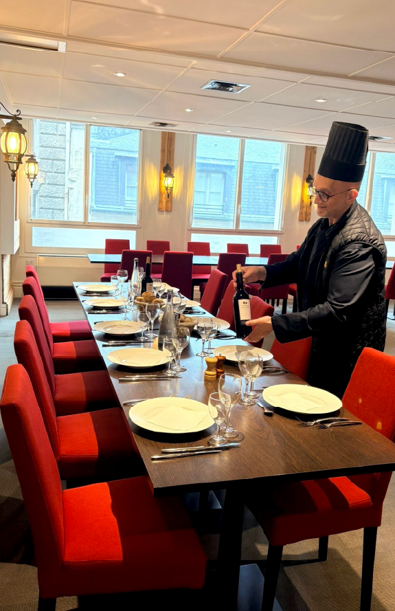 Le service au restaurant Le service au restaurant - AURI